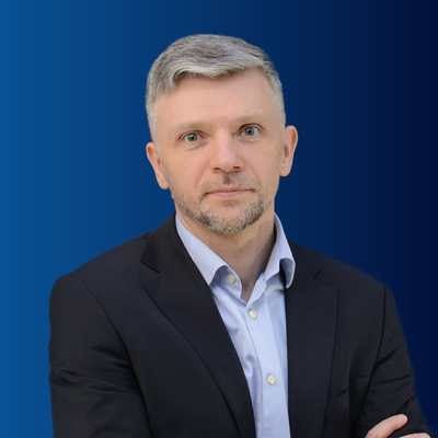 Zdjęcie przedstawia Kierownika Laboratorium Diagnostyki Nawierzchni - mgr inż. Przemysława Harasima