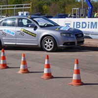 Galeria - test zderzeniowy samochodu osobowego ze stalową barierą drogową - poligon IBOS Inowrocław - ICRASH25