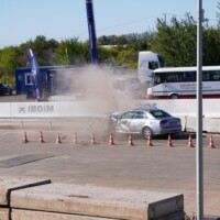 Galeria - test zderzeniowy samochodu osobowego ze stalową barierą drogową - poligon IBOS Inowrocław - ICRASH25