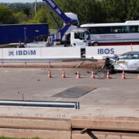 Galeria - test zderzeniowy samochodu osobowego ze stalową barierą drogową - poligon IBOS Inowrocław - ICRASH25