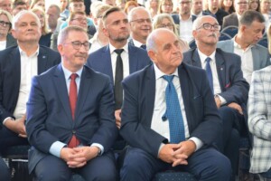 Uczestnicy obchodów jubileuszu IBDiM