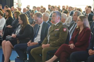 Uczestnicy obchodów jubileuszu IBDiM